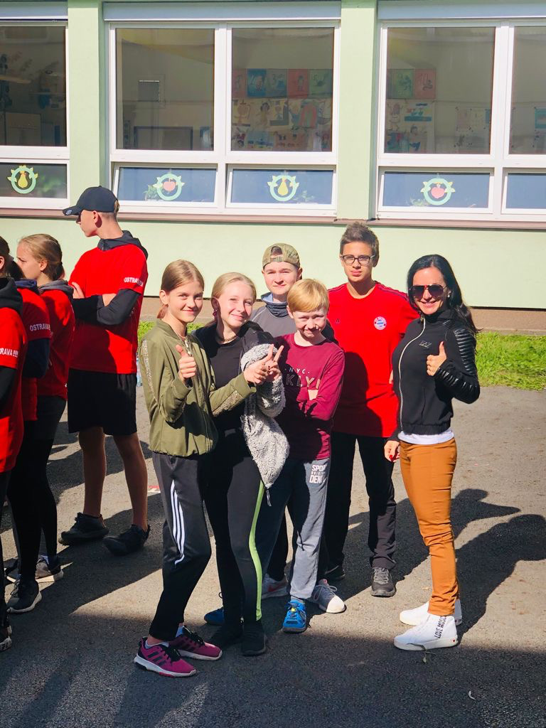 Stříbrný pohár našich žáků v Dopravní soutěži! Stříbrný pohár našich žáků v Dopravní soutěži!